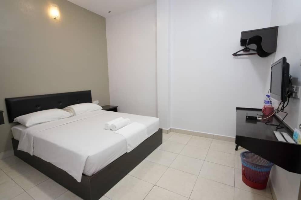 Ck Hotel Lumut Exterior foto